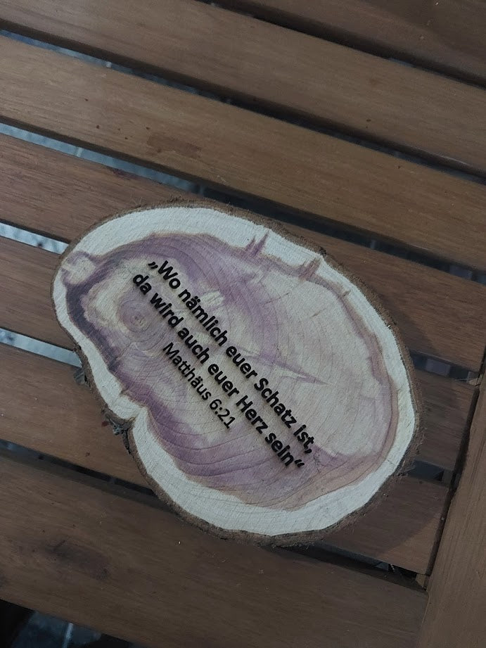 Baumscheiben und Bohlen